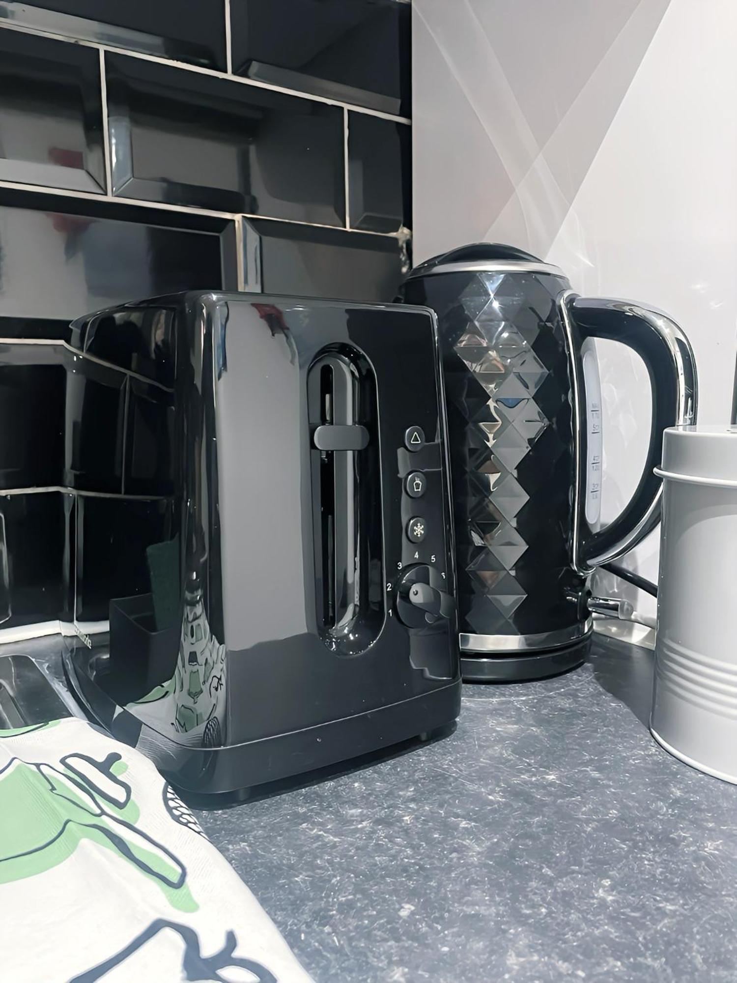 Stylish 2br Wifi - Free Parking - Canning Town